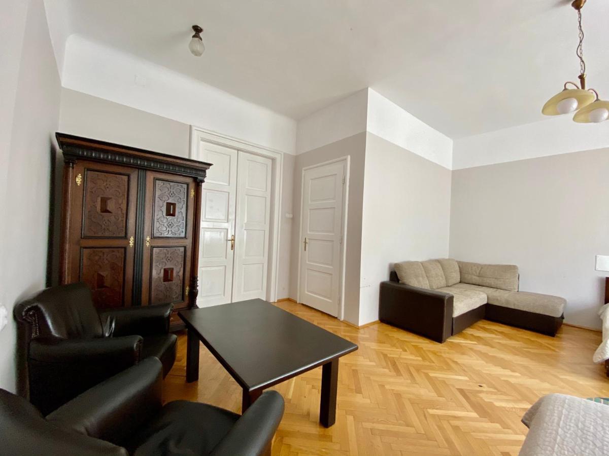 Hotel Casa Balcescu Braşov Exterior foto
